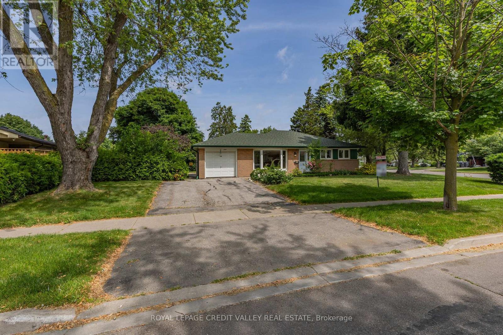 254 Bartley Bull Pkwy, Brampton, ON L6W 2L1