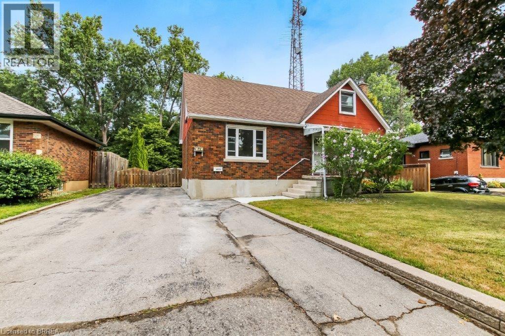 25 Henry St, Brantford, ON N3R 1Z9