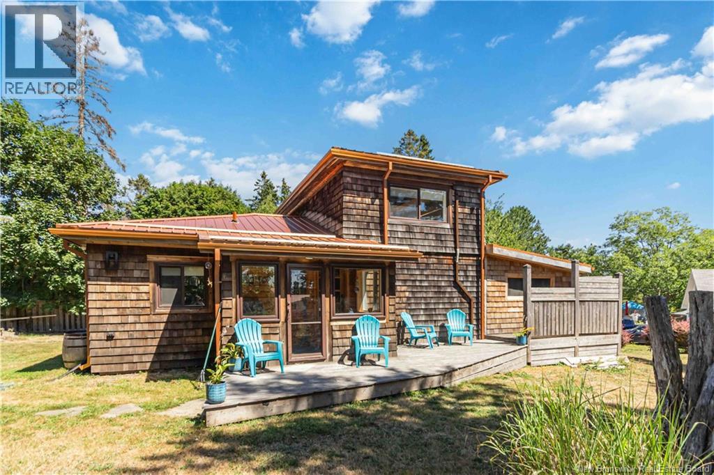 14 James St, Shediac Bridge, NB E4R 1K9