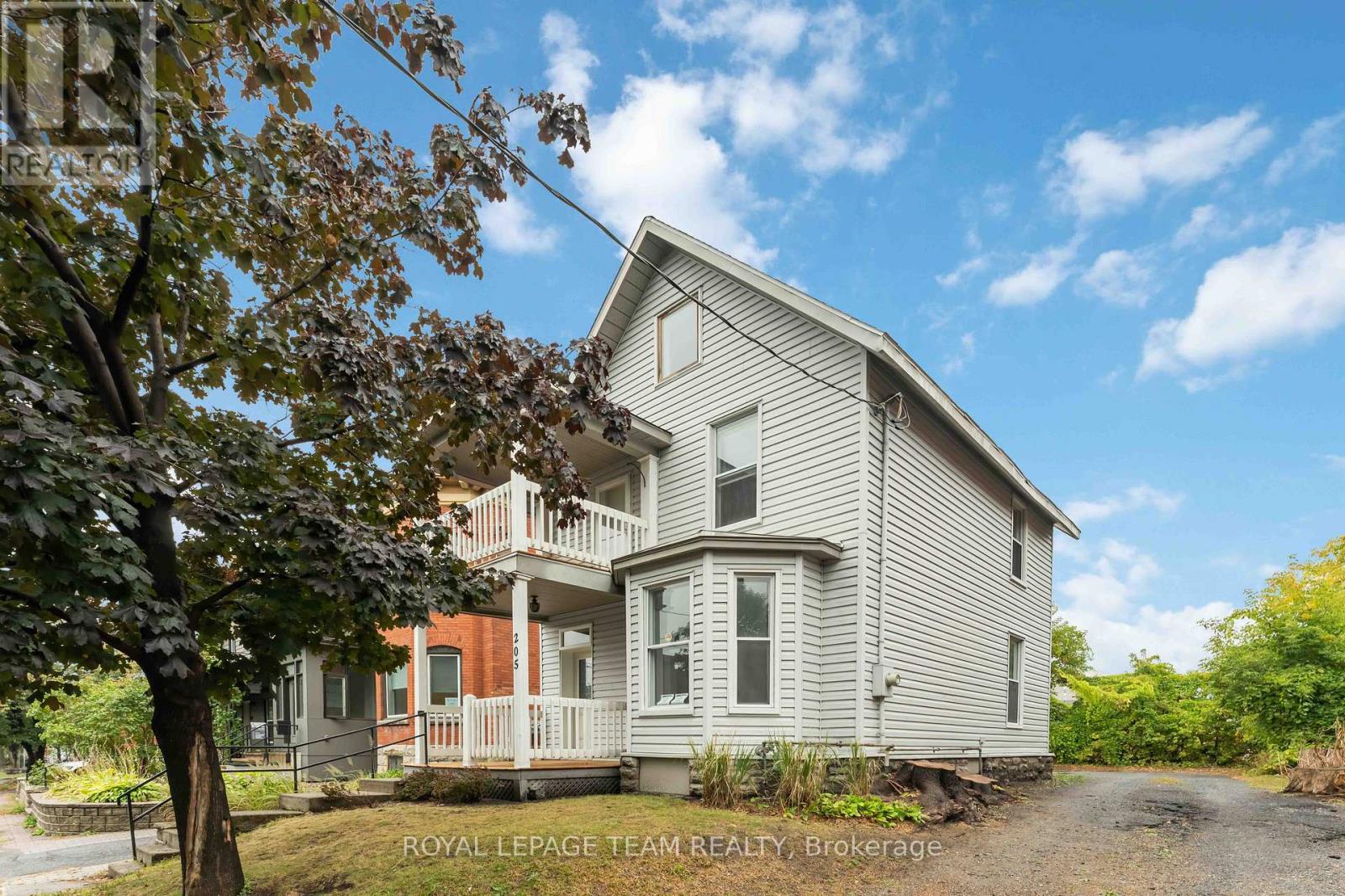 205 Pretoria Ave, Ottawa, ON K1S 1X1
