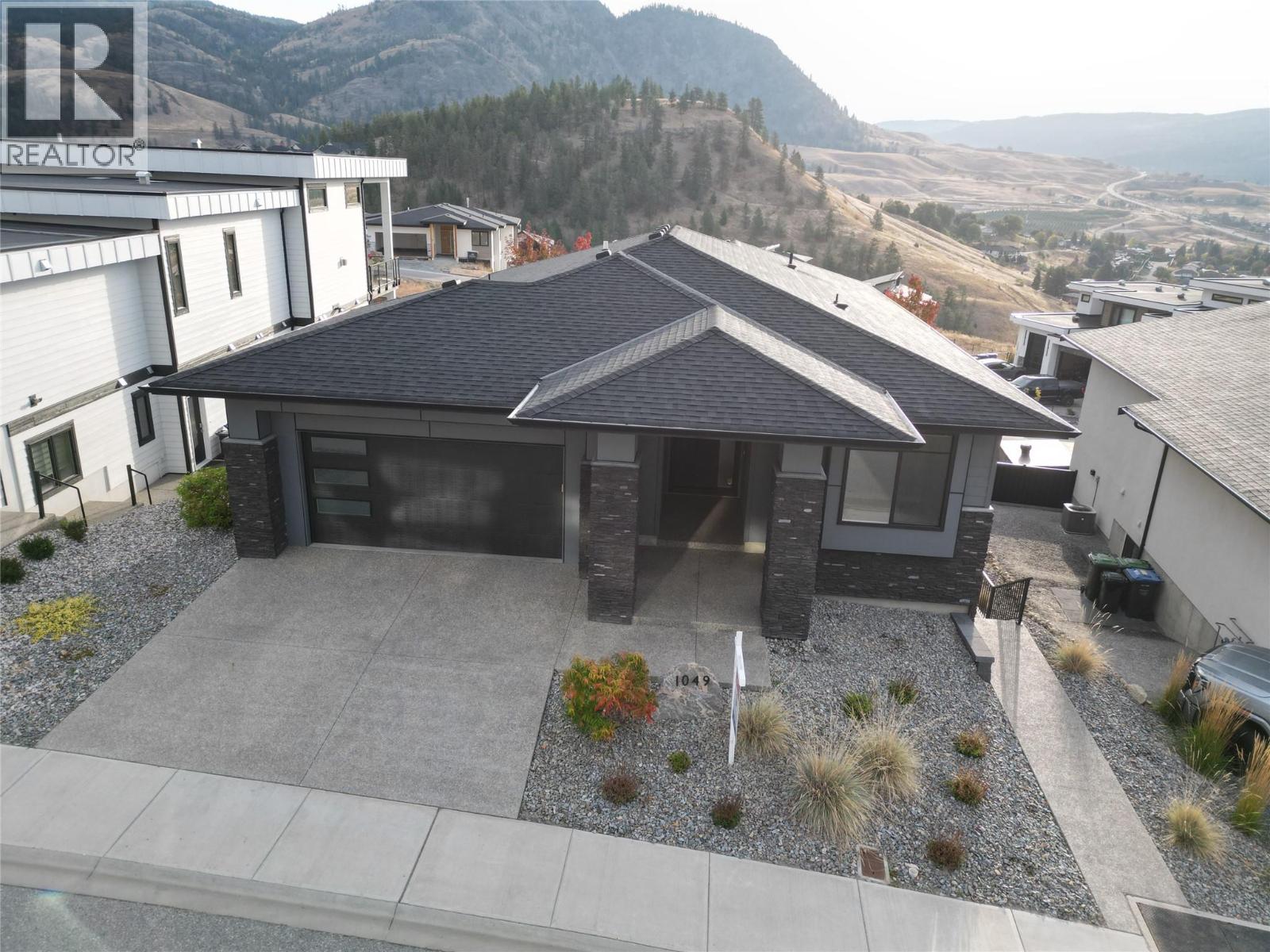 1049 Loseth Dr, Kelowna, BC V1P 0A1