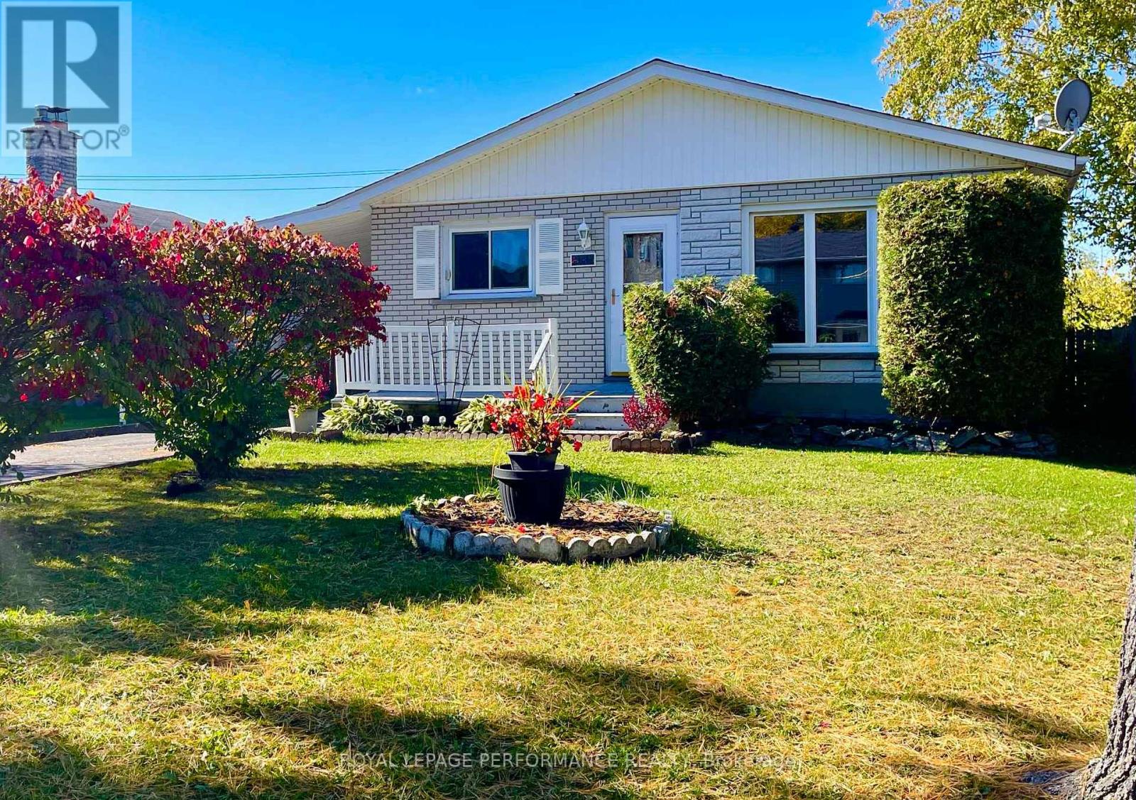 635 Hamilton Cres E, Cornwall, ON K6H 5N5