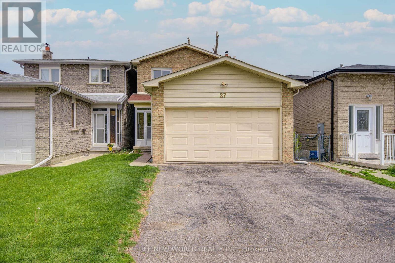 27 Massie St, Toronto, ON M1S 3Z7