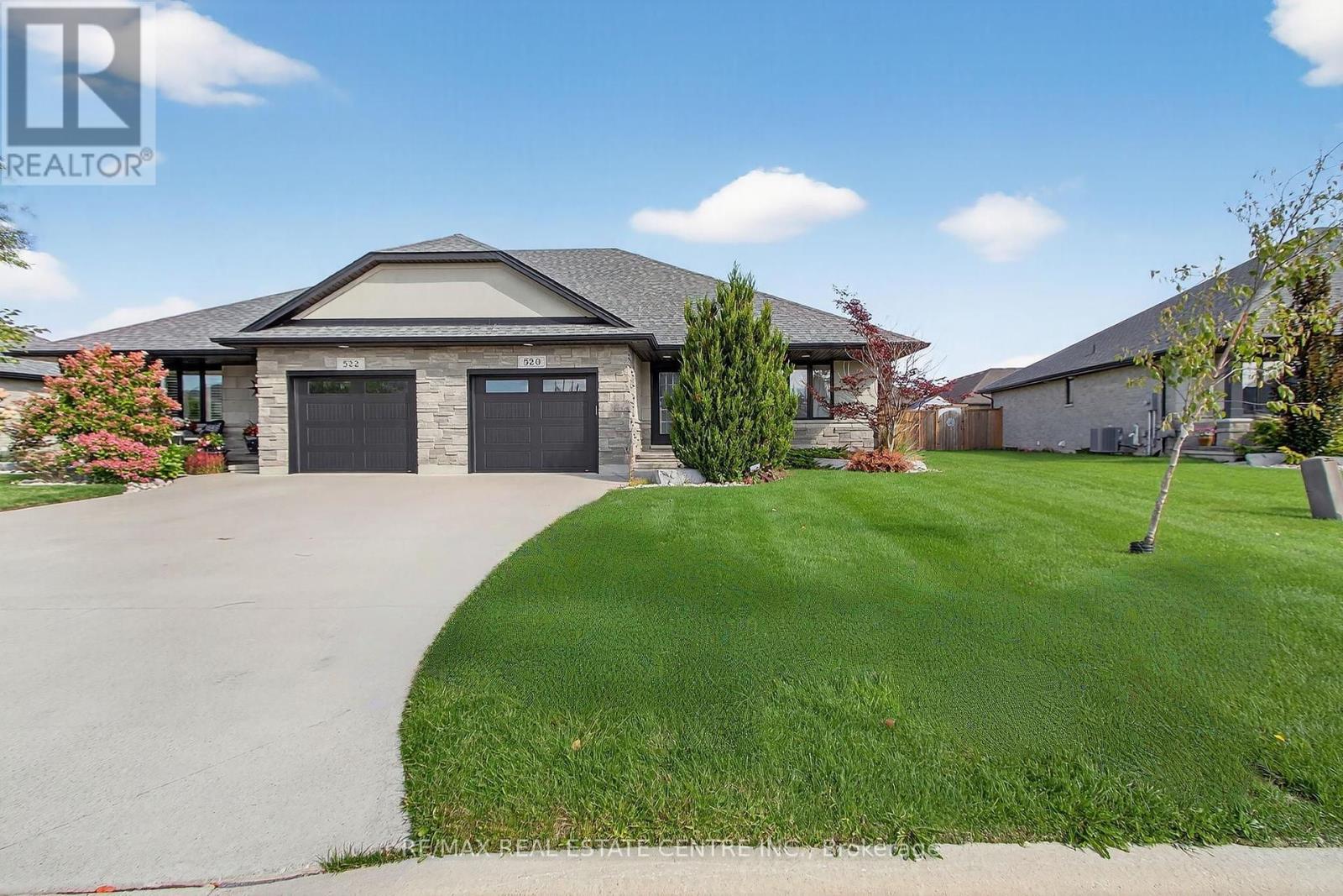 520 Molinari Cres, Sarnia, ON N7W 1C5
