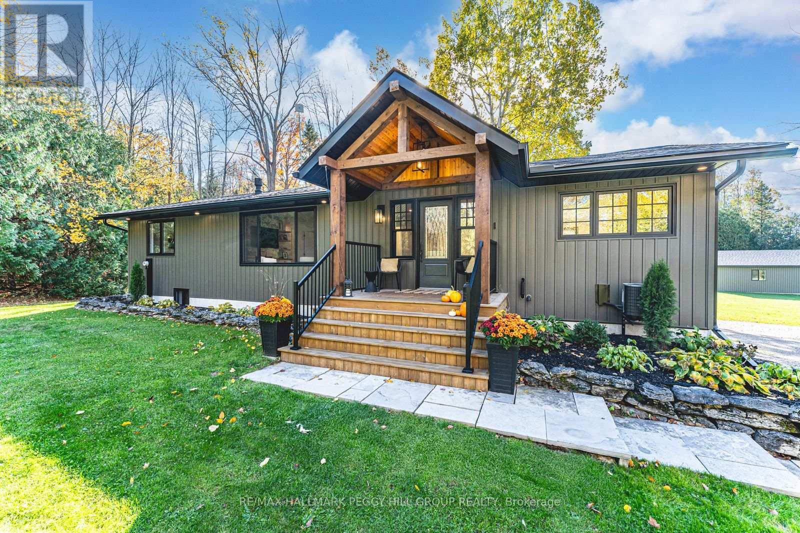 2764 Fairgrounds Rd, Severn, ON L3V 0Y2