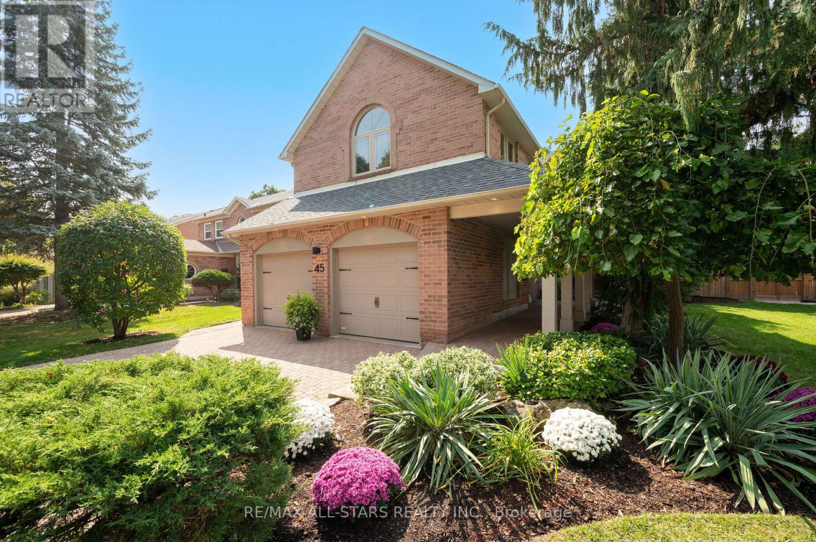 45 Rosemead Close, Markham, ON L3R 3Z4