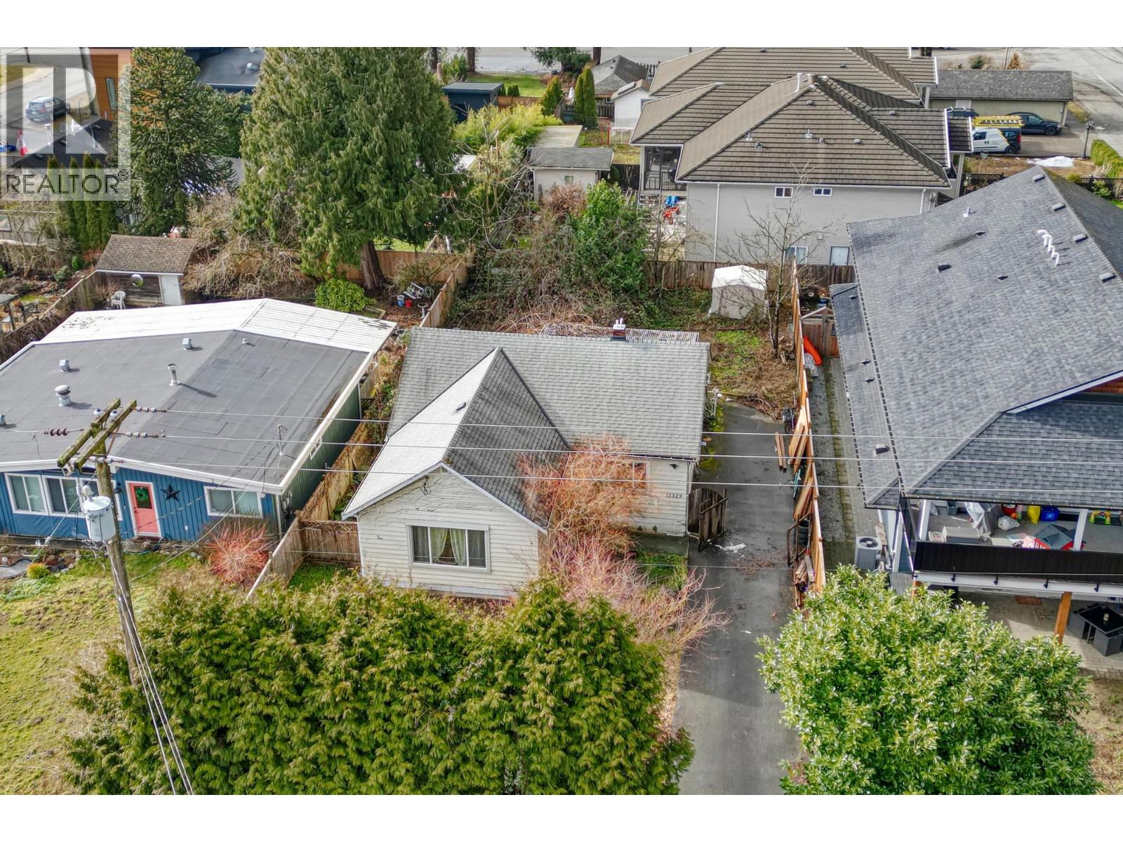 11329 207 Street, Maple Ridge, BC V2X 1W4