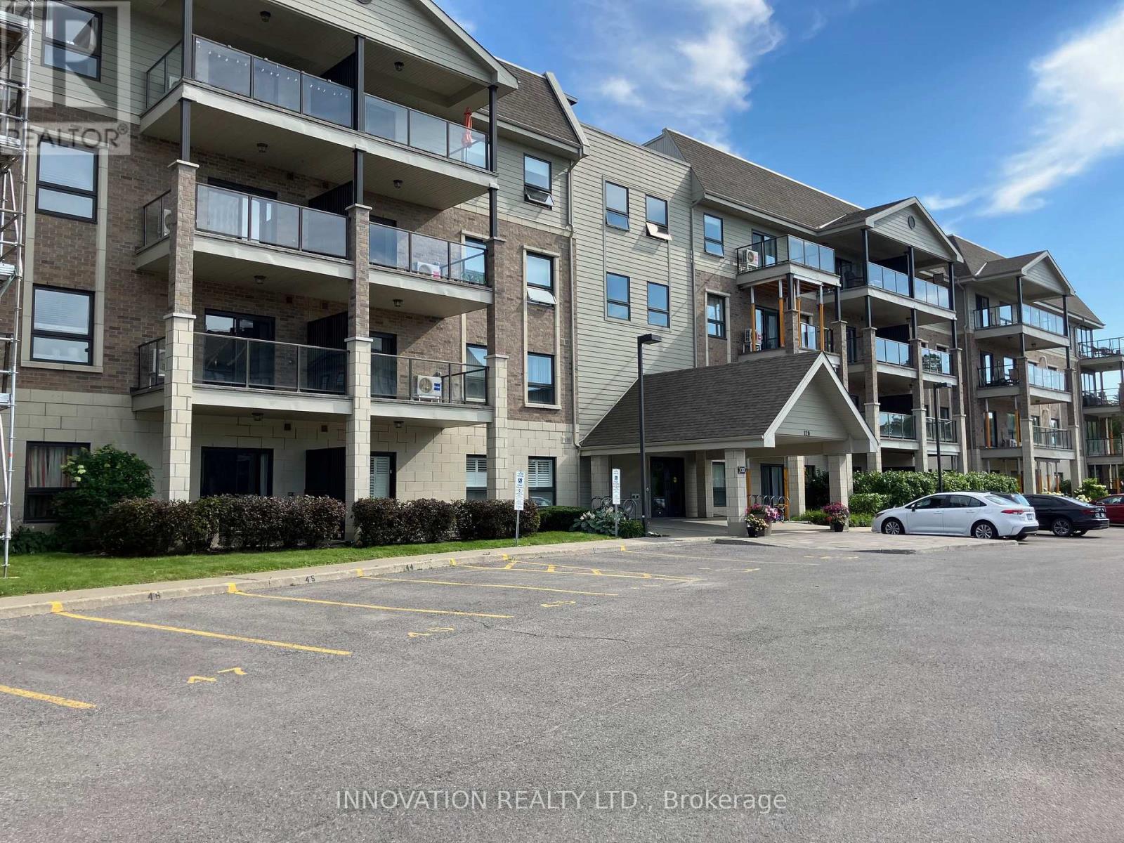116 120 Prestige Cir, Ottawa, ON K4A 1B4
