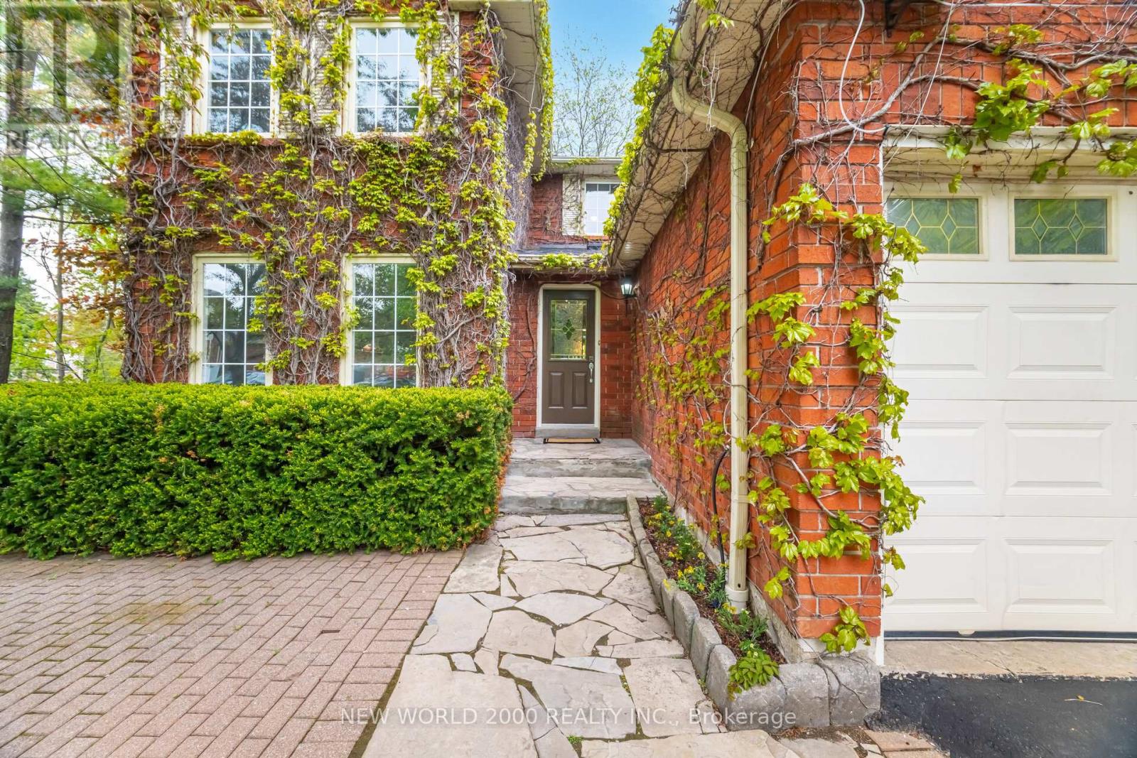 254 Maidstone Ct, Caledon, ON L7E 3V2