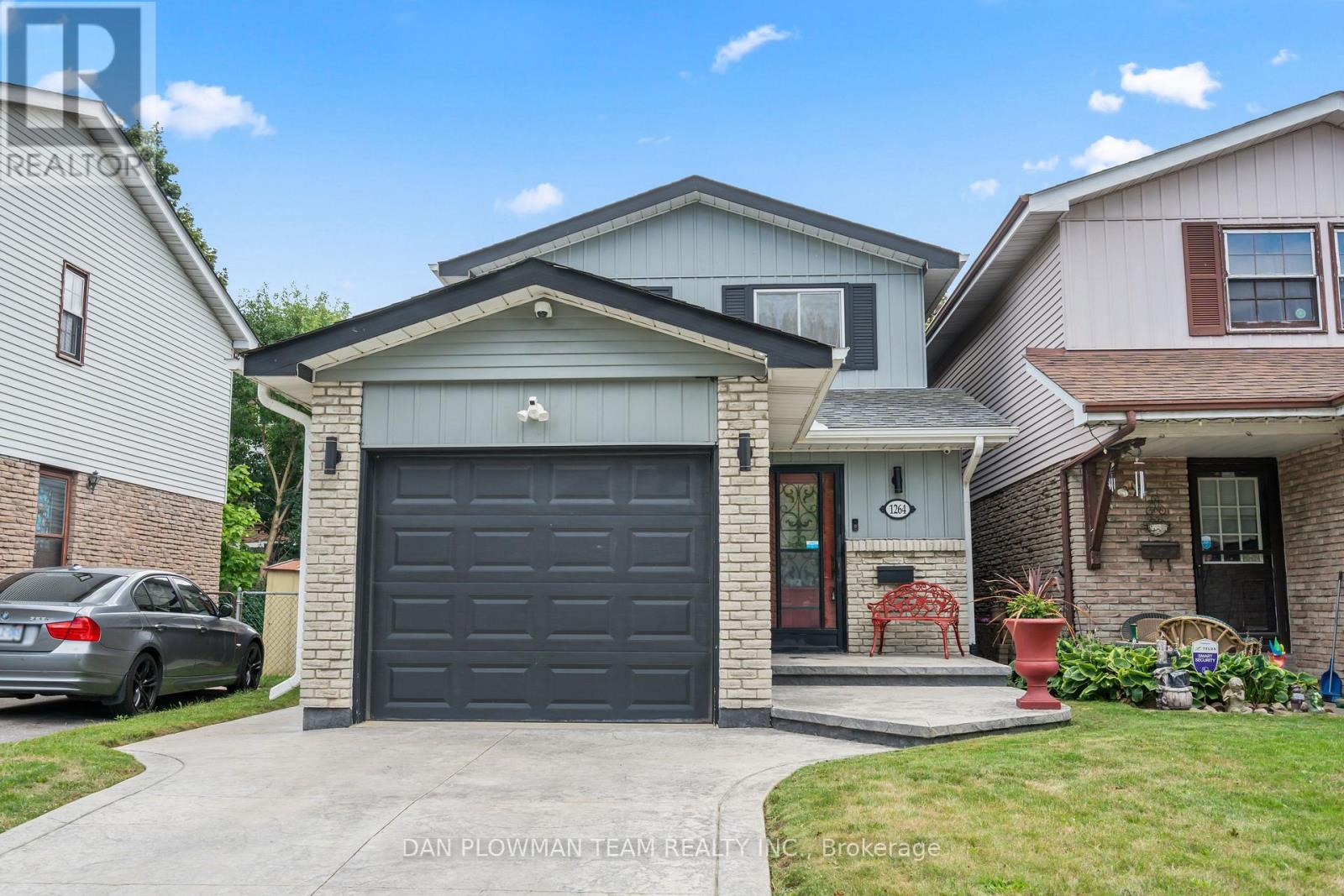 1264 Venus Cres, Oshawa, ON L1J 6E4