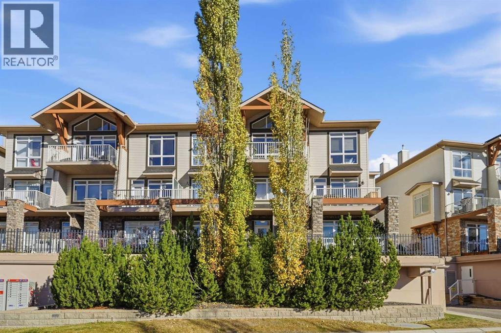 132 Rockyledge View Nw Unit 3, Calgary, AB T3G 5Y3