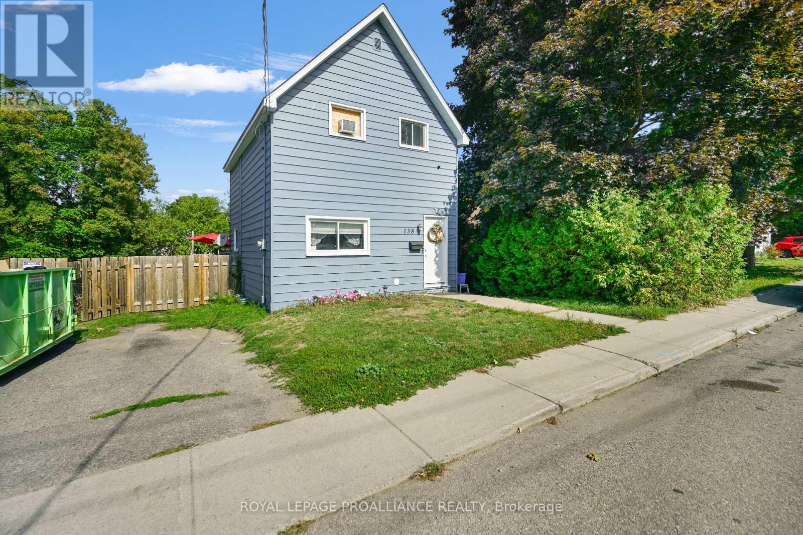 138 Brock St, Brockville, ON K6V 4G4
