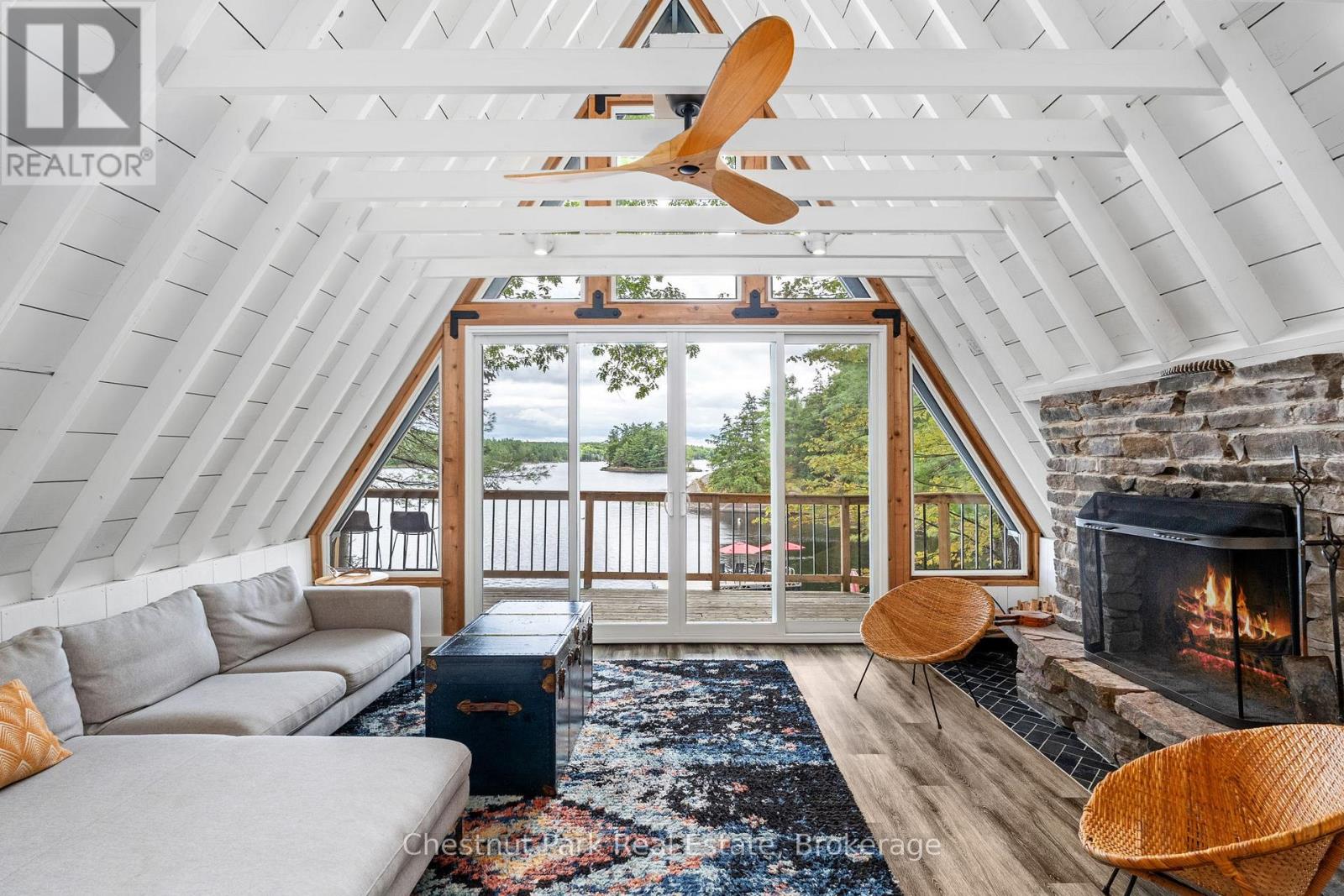 517 Mohawk Rd, Georgian Bay, ON L0K 1S0