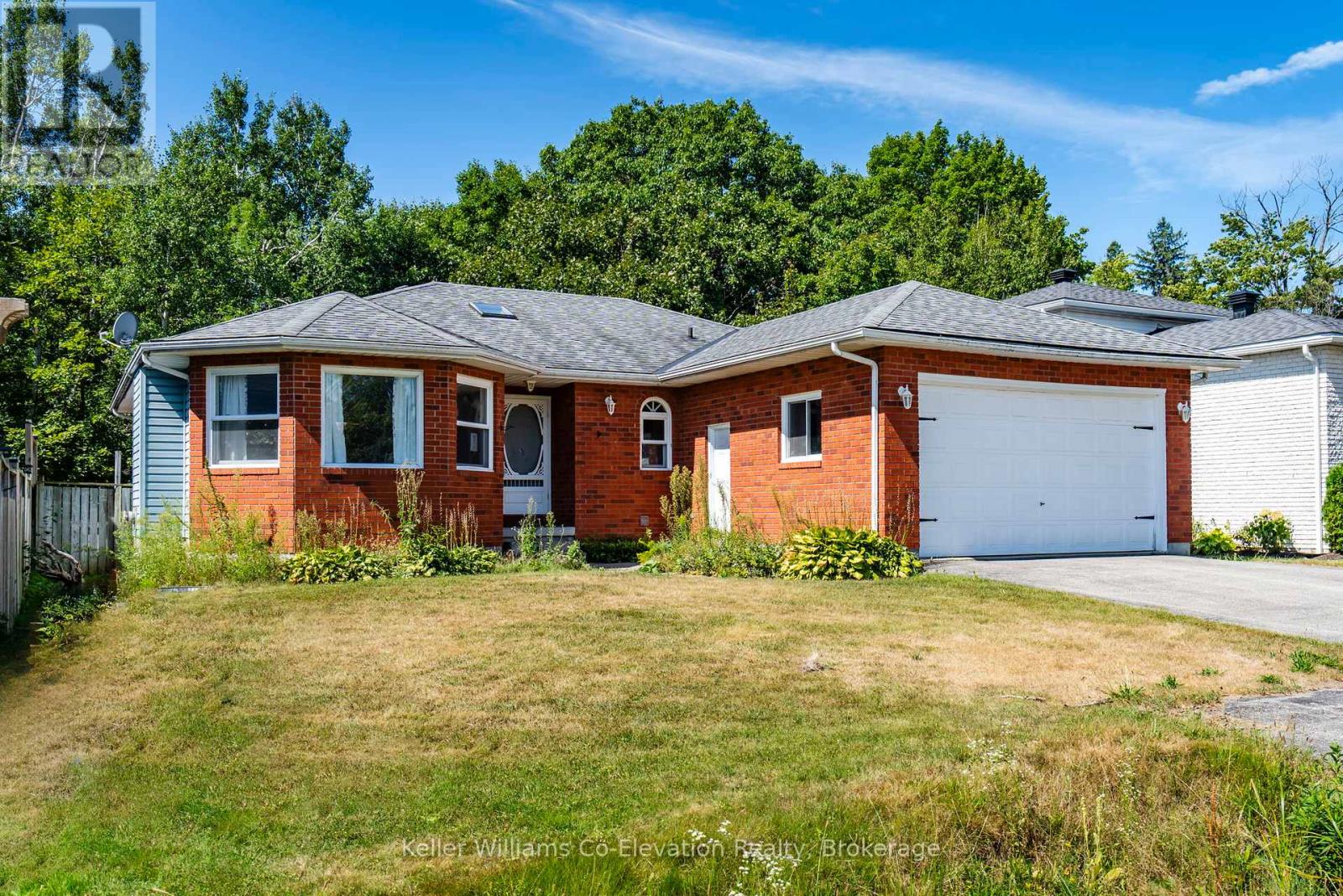 8 Bridle Rd, Penetanguishene, ON L9M 1J5
