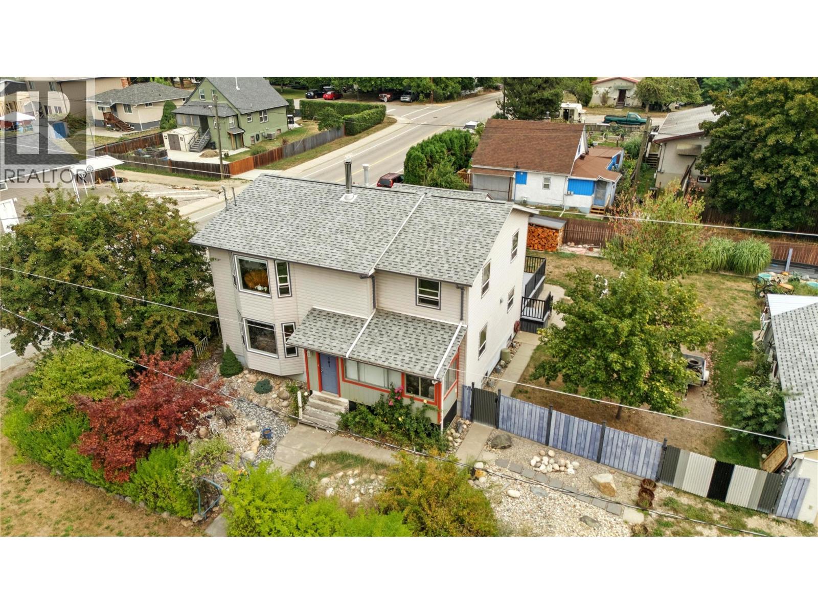501 5 Avenue, Castlegar, BC V1N 1W1