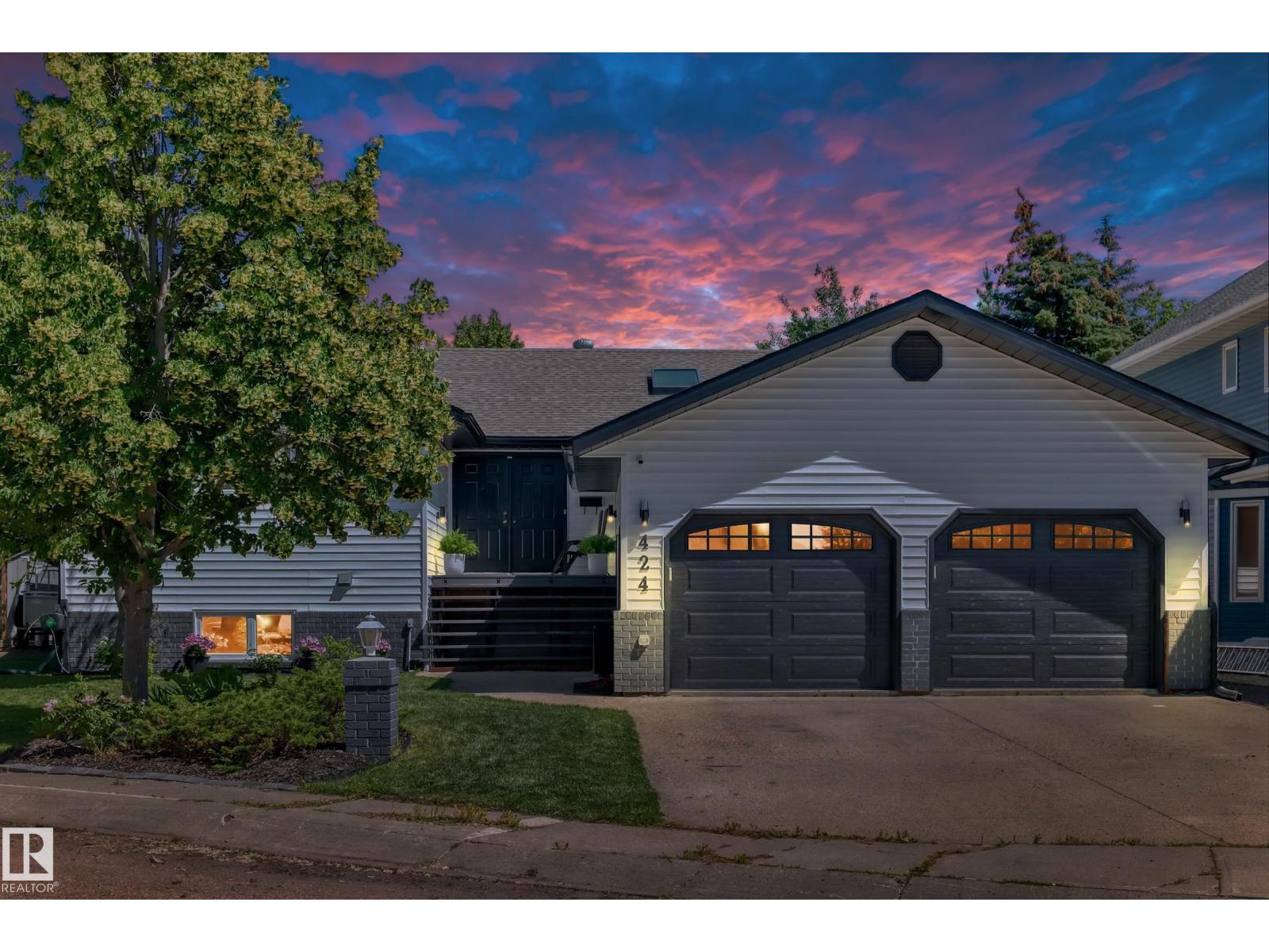 424 Butchart Dr NW, Edmonton, AB T6R 1R1