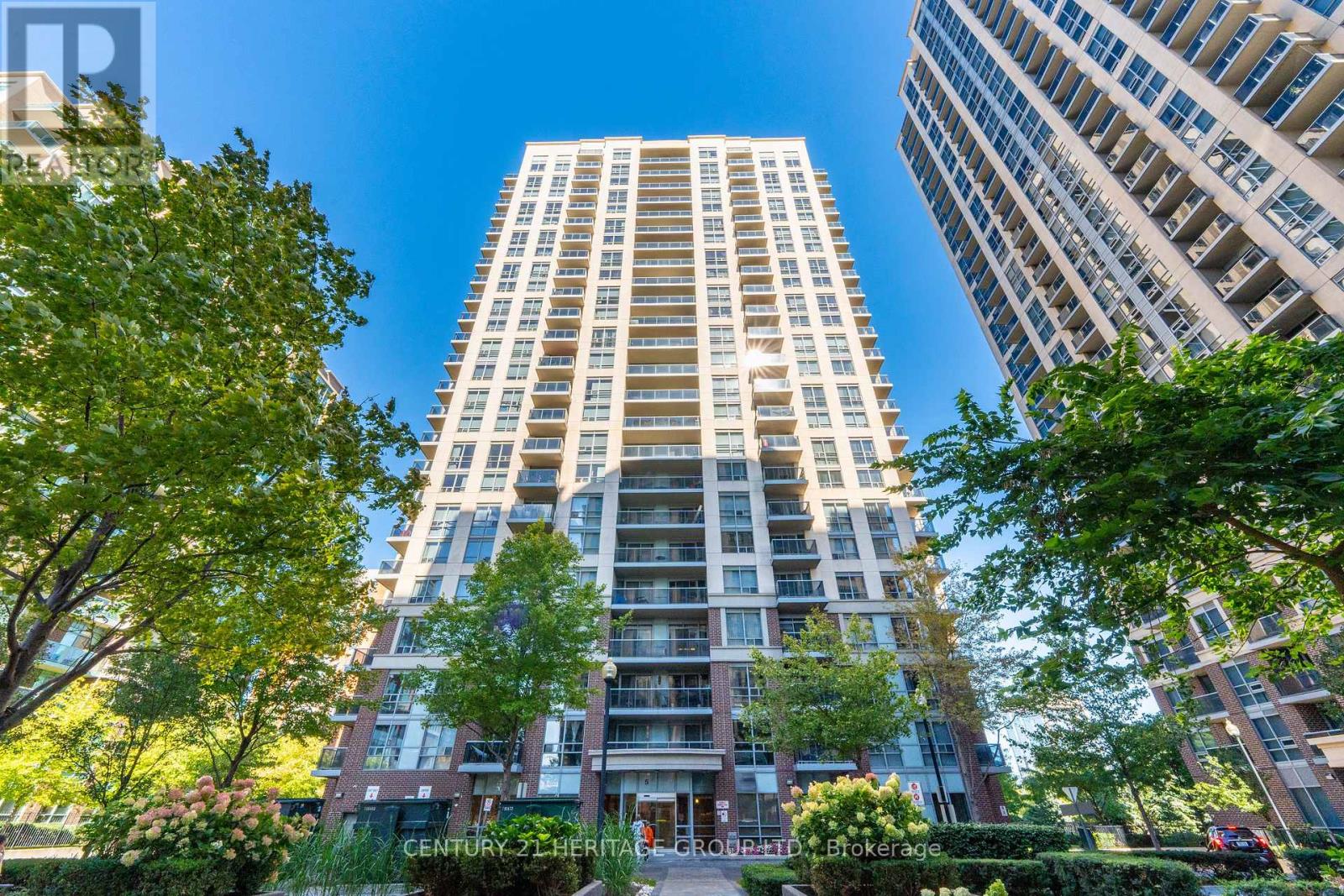 2002 5 Michael Power Pl, Toronto, ON M9A 0A3