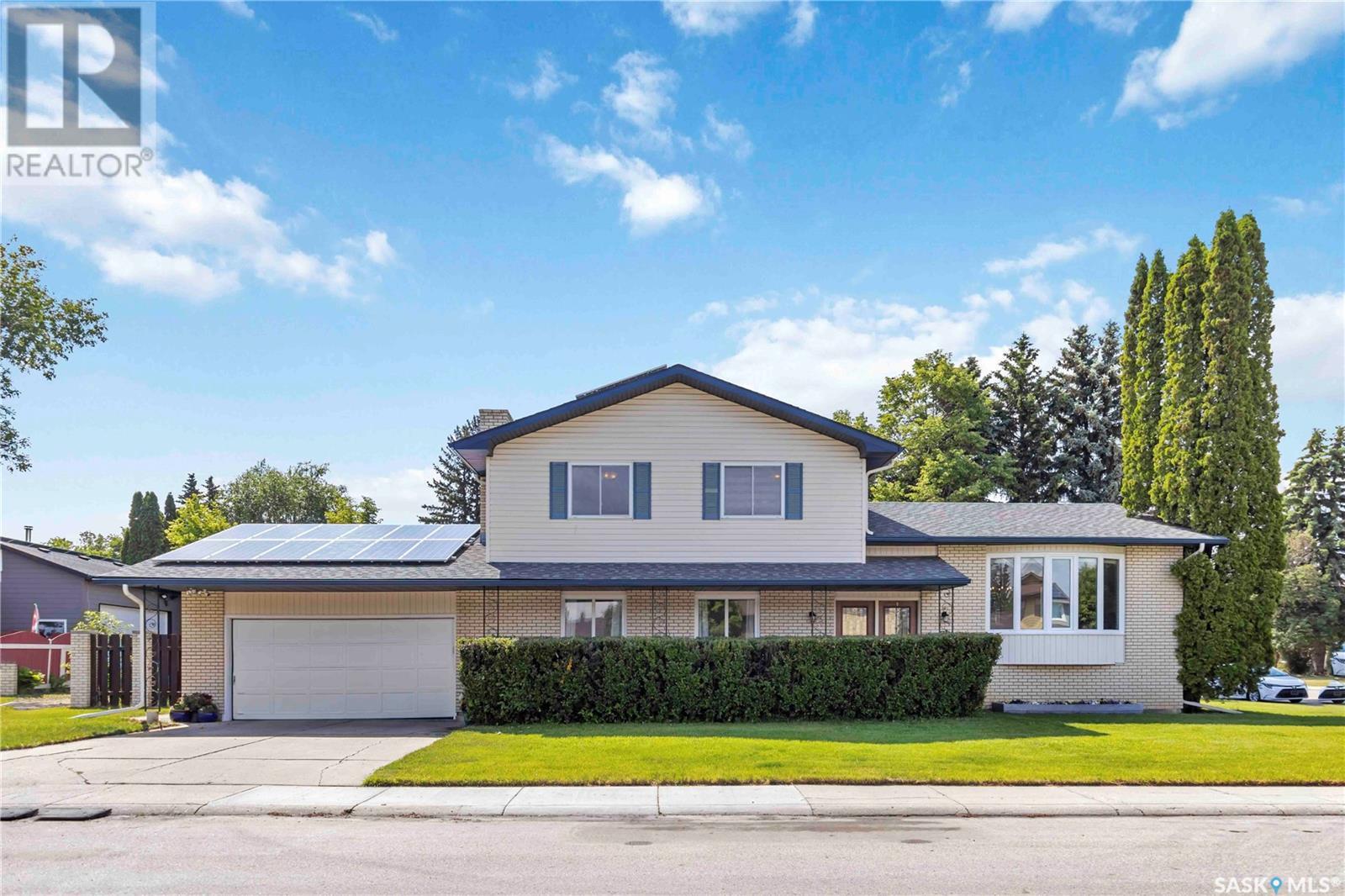 71 Duncan Cres, Saskatoon, SK S7H 4K3