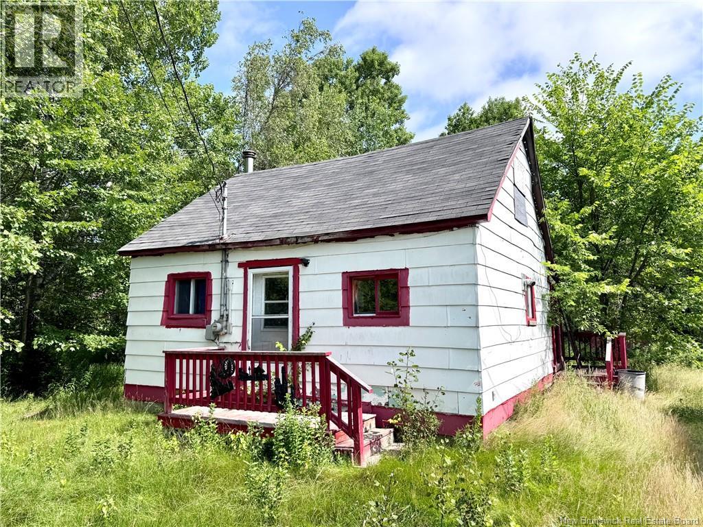 258 Slope Rd, Minto, NB E4B 3G8