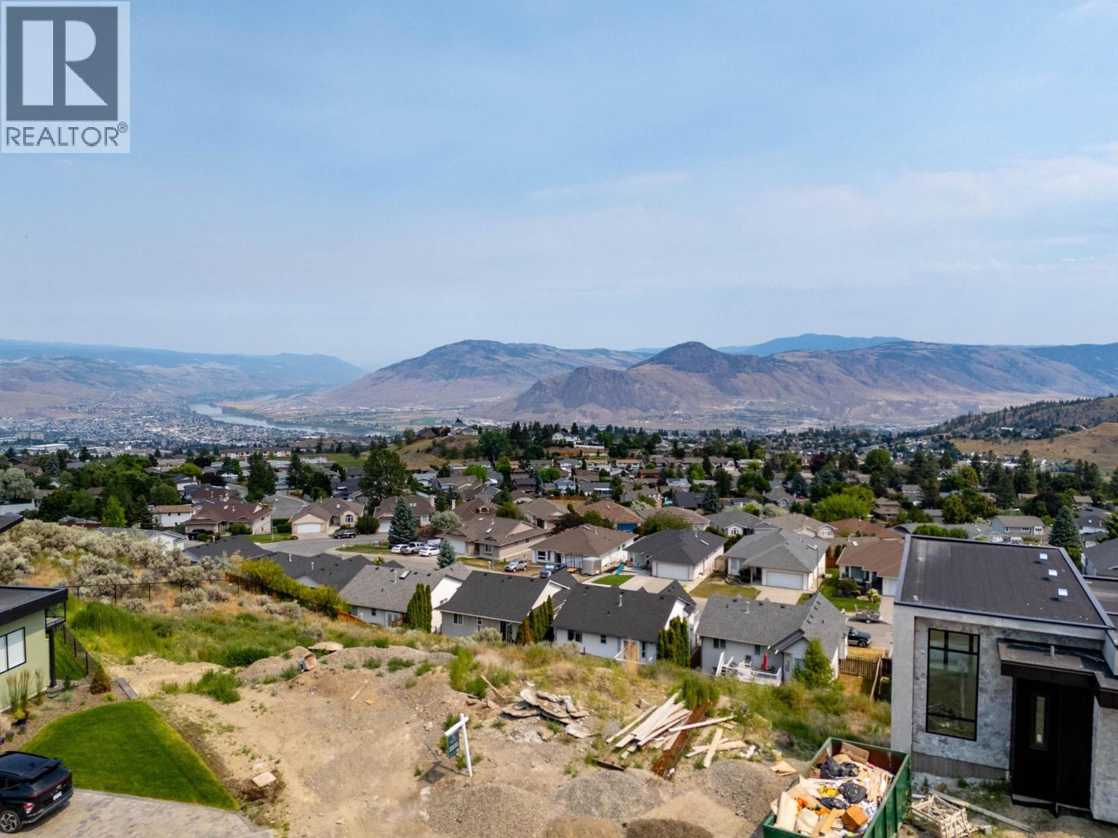 2412 Talbot Pl, Kamloops, BC V2H 1T7