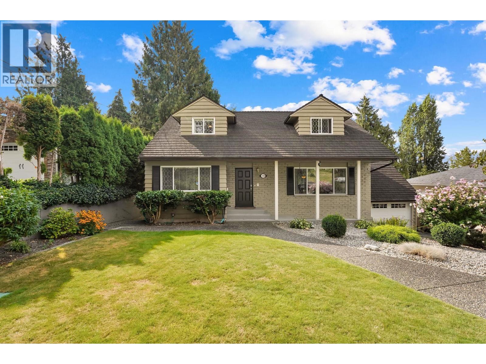 1570 Thomas Ave, Coquitlam, BC V3K 2L8