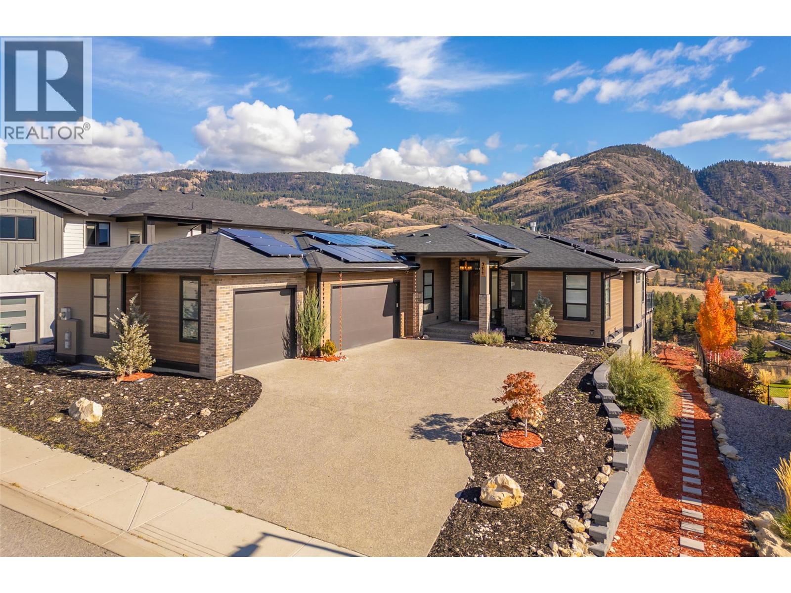 759 Carnoustie Dr, Kelowna, BC V1P 1V2