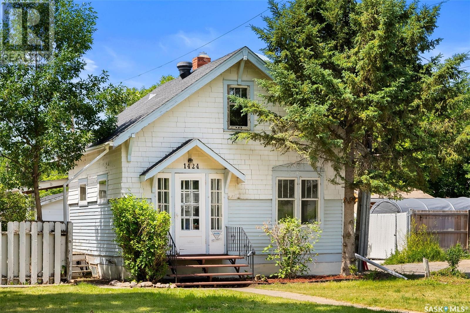 1424 Royal St, Regina, SK S4T 5A3
