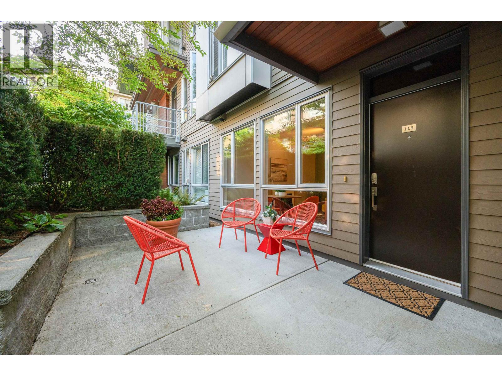 735 W 15th Street Unit 115, North Vancouver, BC V7M 0B8