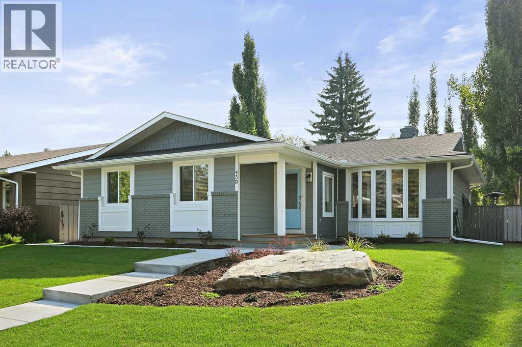 439 Parkview Cres SE, Calgary, AB T2J 4N8