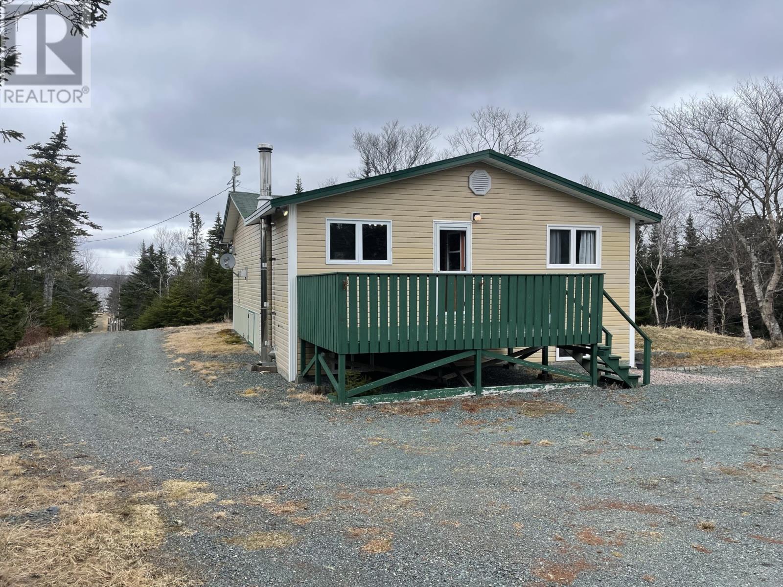 12 Third Junction Pond Rd, Middle Gull Pond, NL A0G 1B0