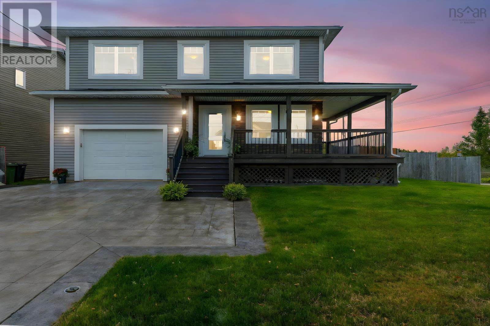 5 Barnsley Ct, Middle Sackville, NS B4E 0H3