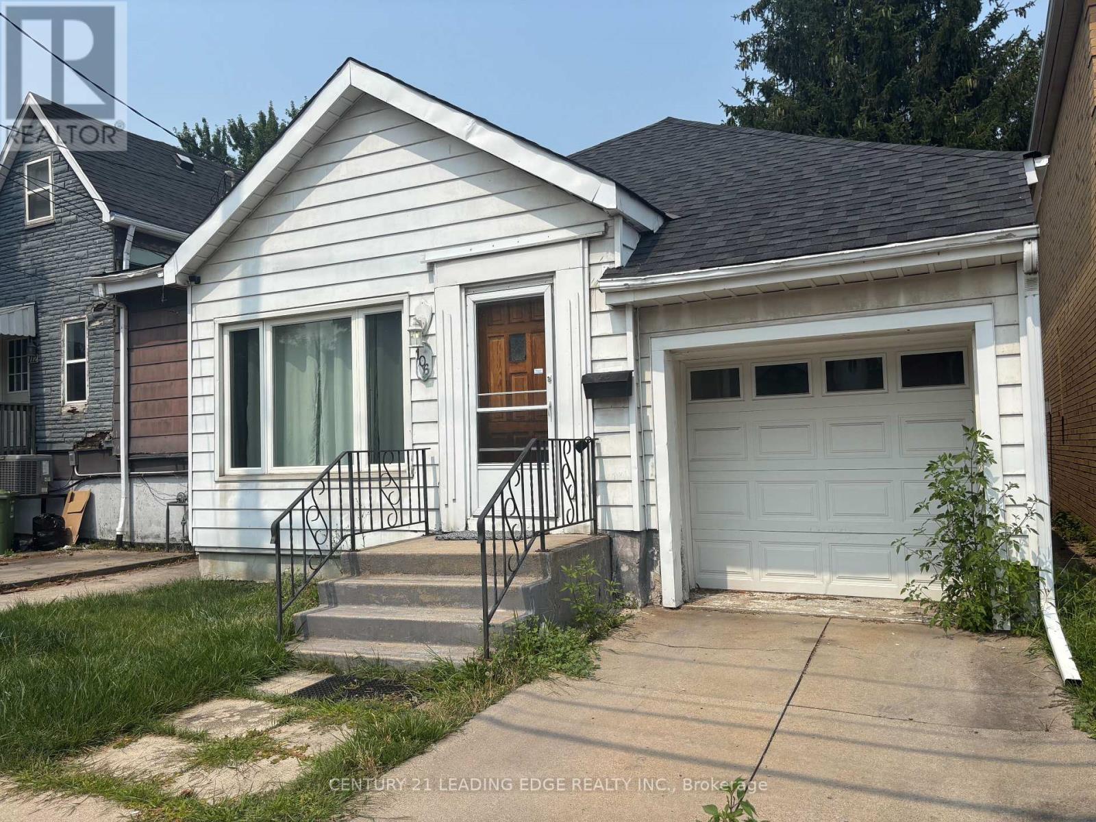 106 Whitney Ave, Hamilton, ON L8S 2G5