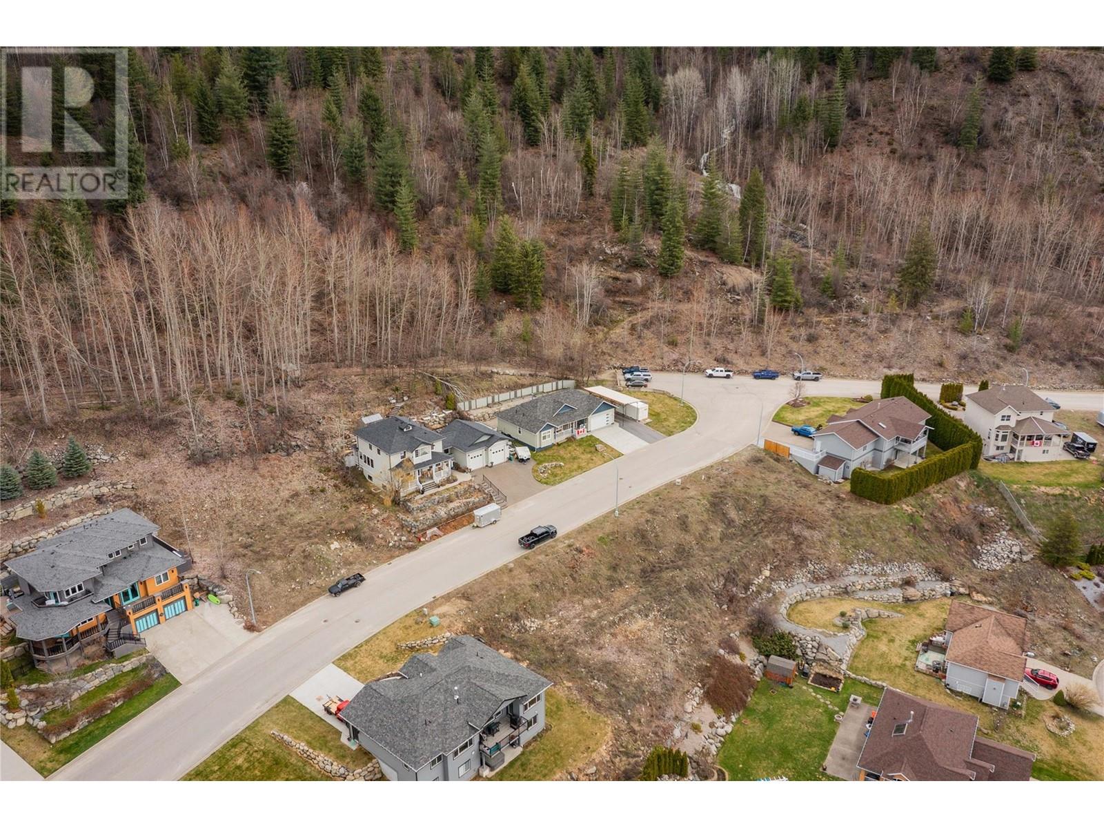 2450 Mcbride St, Trail, BC V1R 4N8