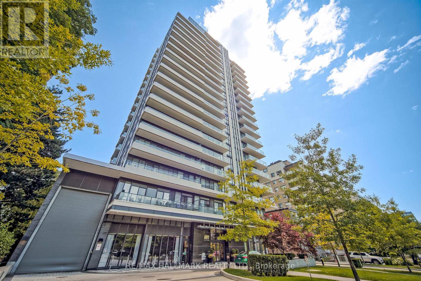 904 609 Avenue Rd, Toronto, ON M4V 0B1