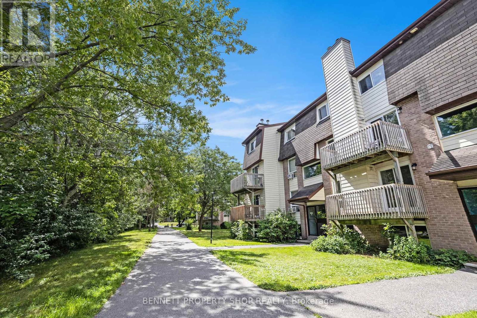 105 1585 Goth Ave, Ottawa, ON K1T 1E3