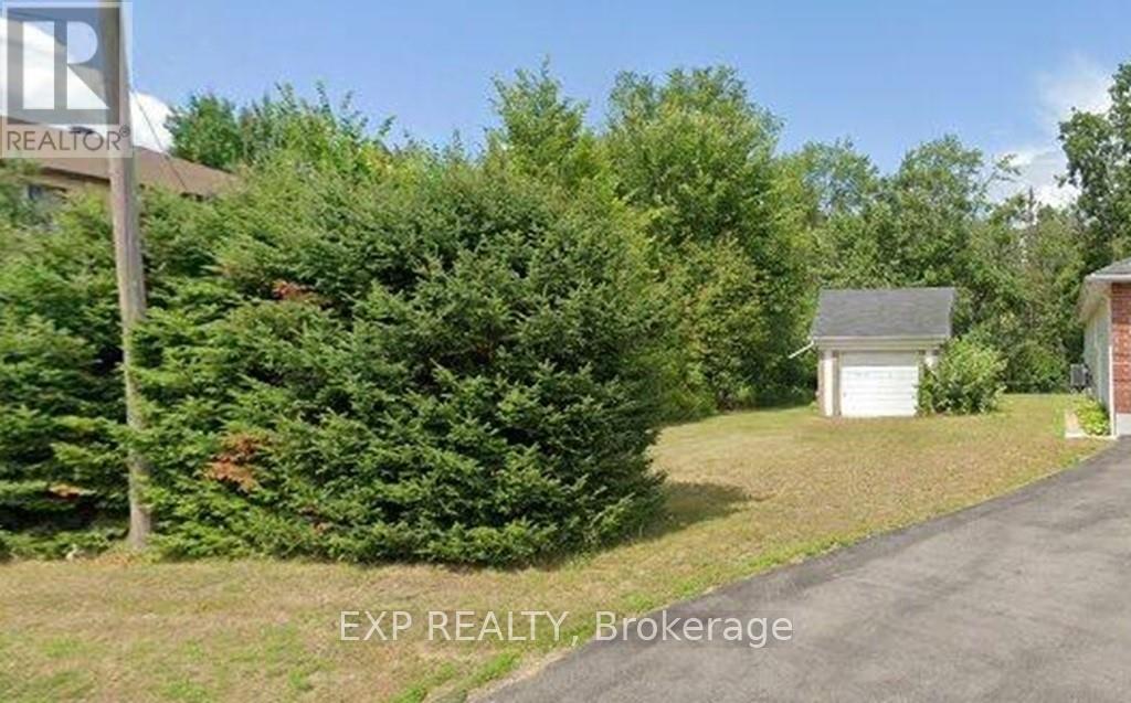 1391 Mcmahon Ave, Ottawa, ON K1T 1C2