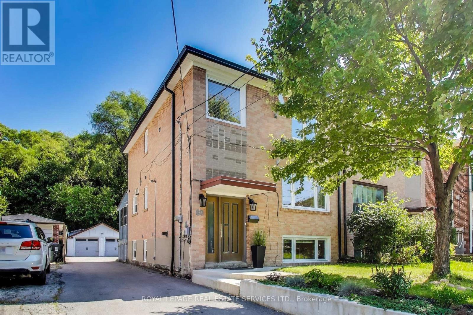 80 Edinborough Ct, Toronto, ON M6N 2E8