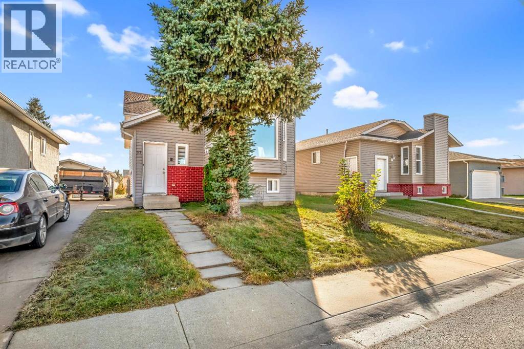 57 Martinview Cres NE, Calgary, AB T3J 2S5