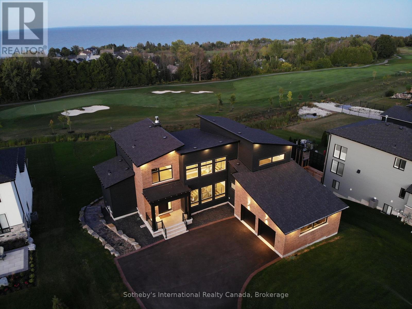 101 Sladden Ct, The Blue Mountains, ON N0H 2P0