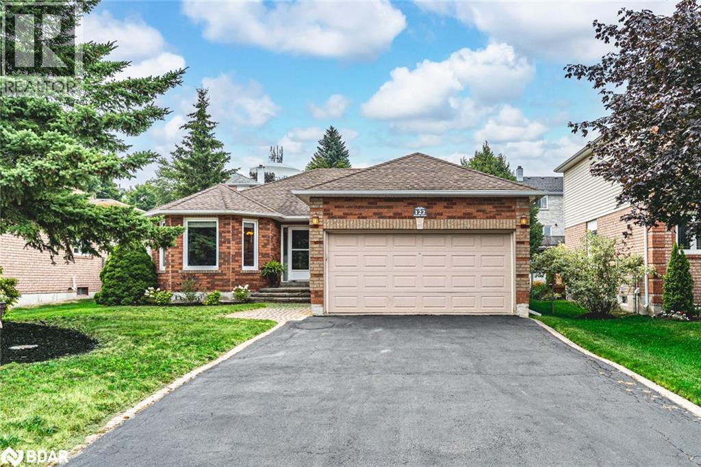 122 Fletcher St, Bradford West Gwillimbury, ON L3Z 2Y9