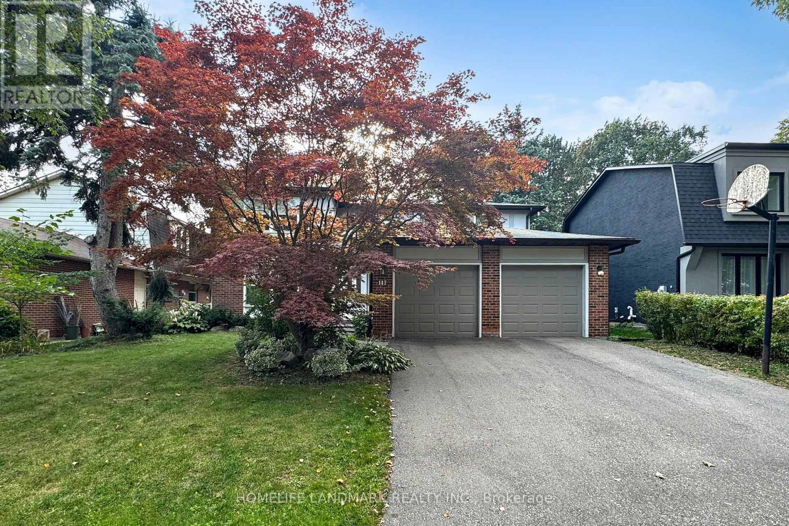 147 Mossgrove Trl, Toronto, ON M2L 2W6