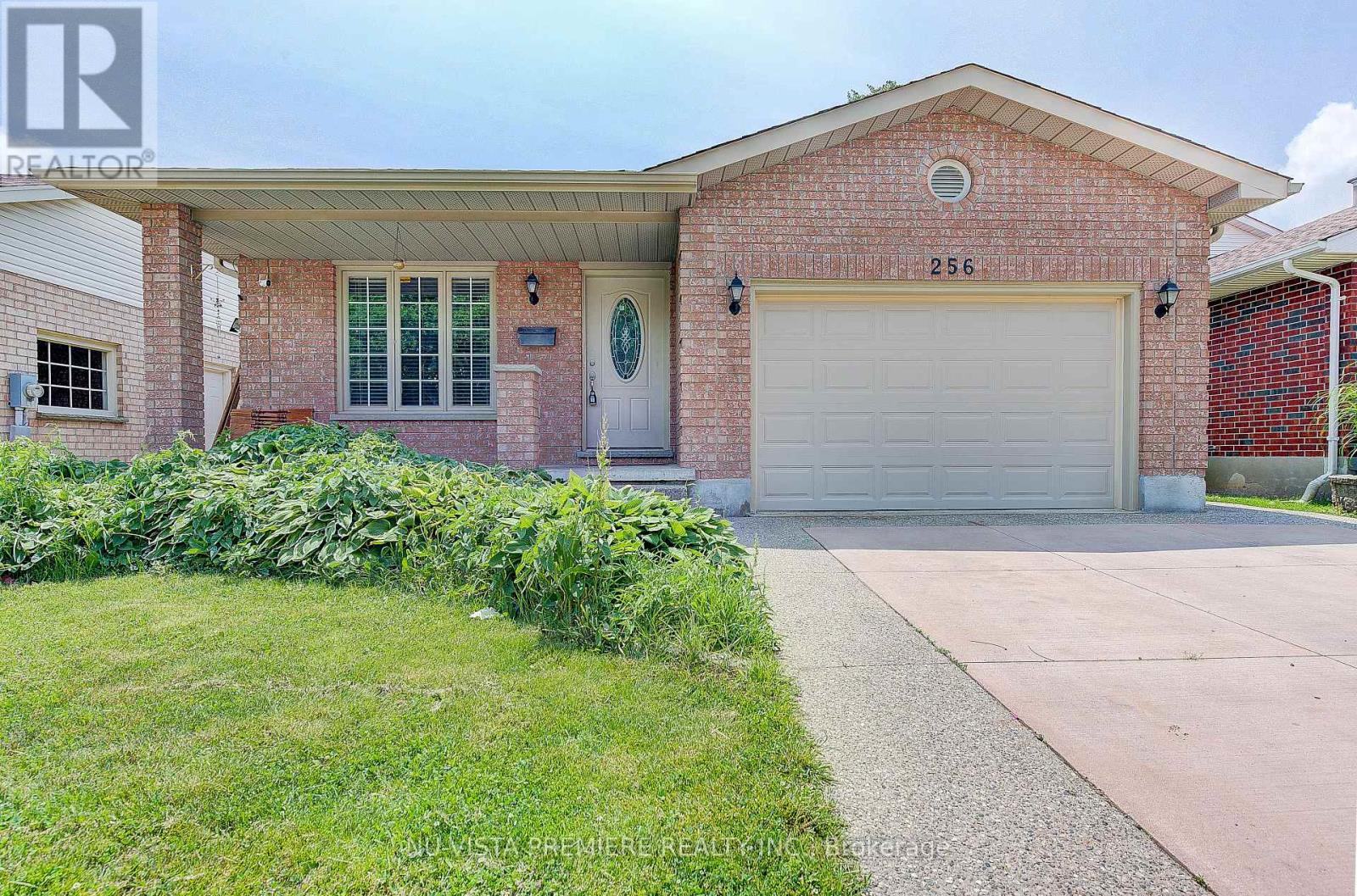 256 Josselyn Dr, London, ON N6E 3S5