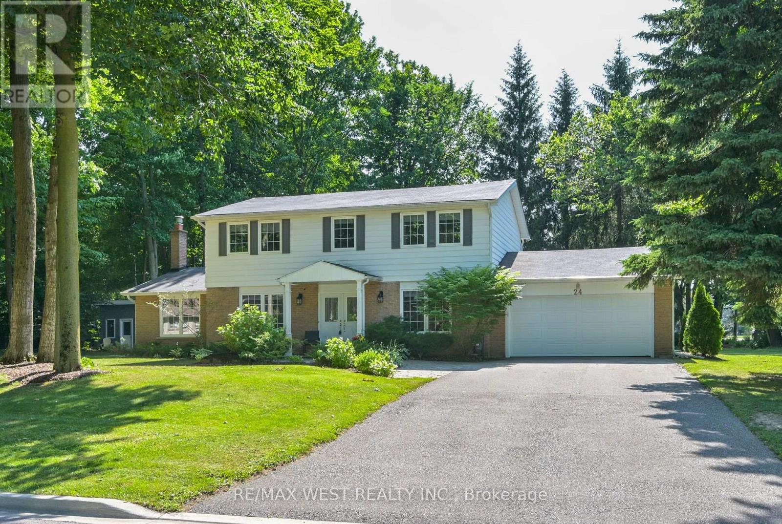 24 Cedarwood Cres, King, ON L0G 1N0