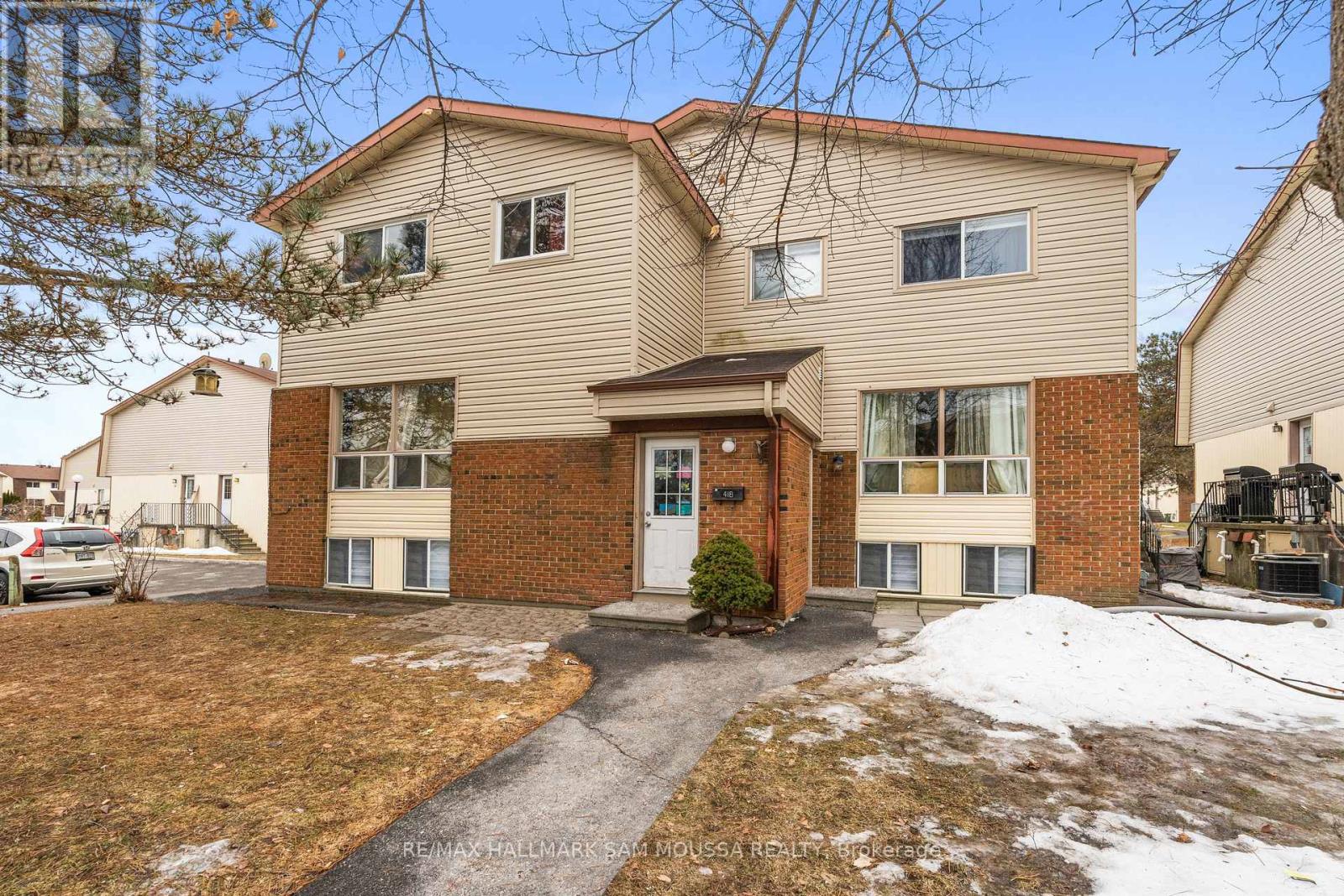 41 Forester Crescent B, Ottawa, ON K2H 8Y3