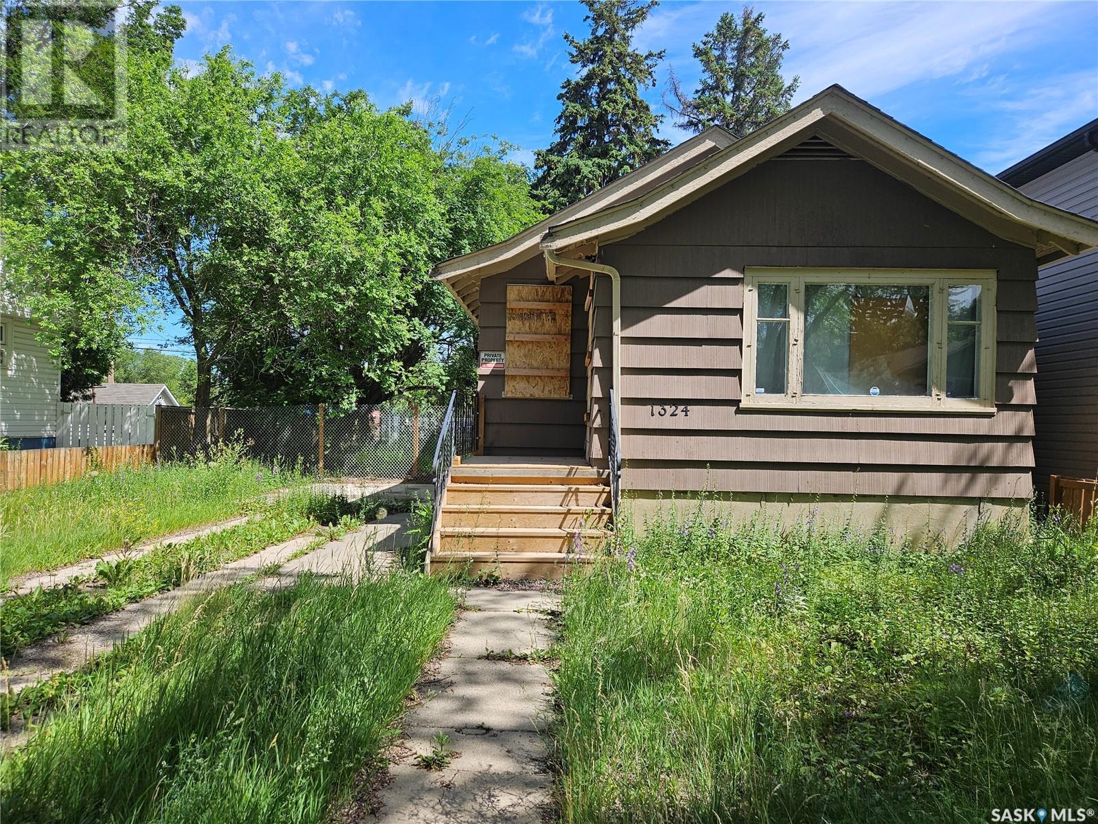 1324 B Ave N, Saskatoon, SK S7L 1C9