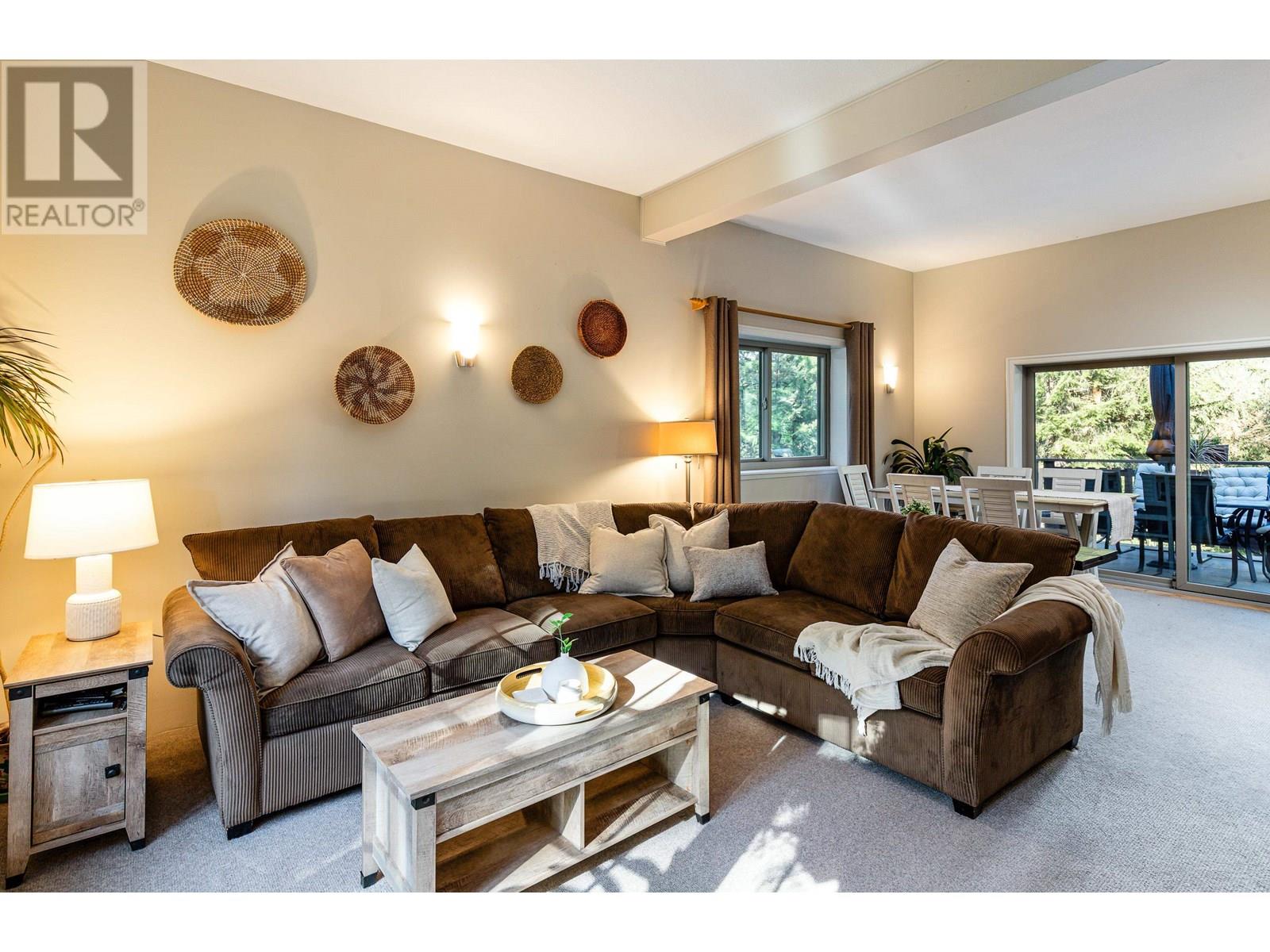 9167 Emerald Dr, Whistler, BC V8E 0G5