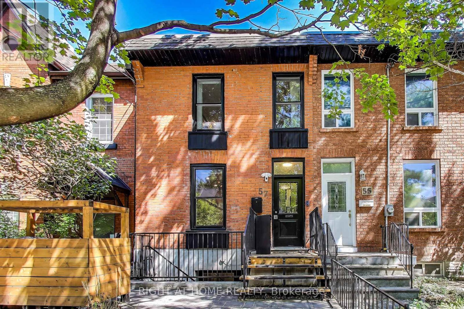 57 Gwynne Ave, Toronto, ON M6K 2C5