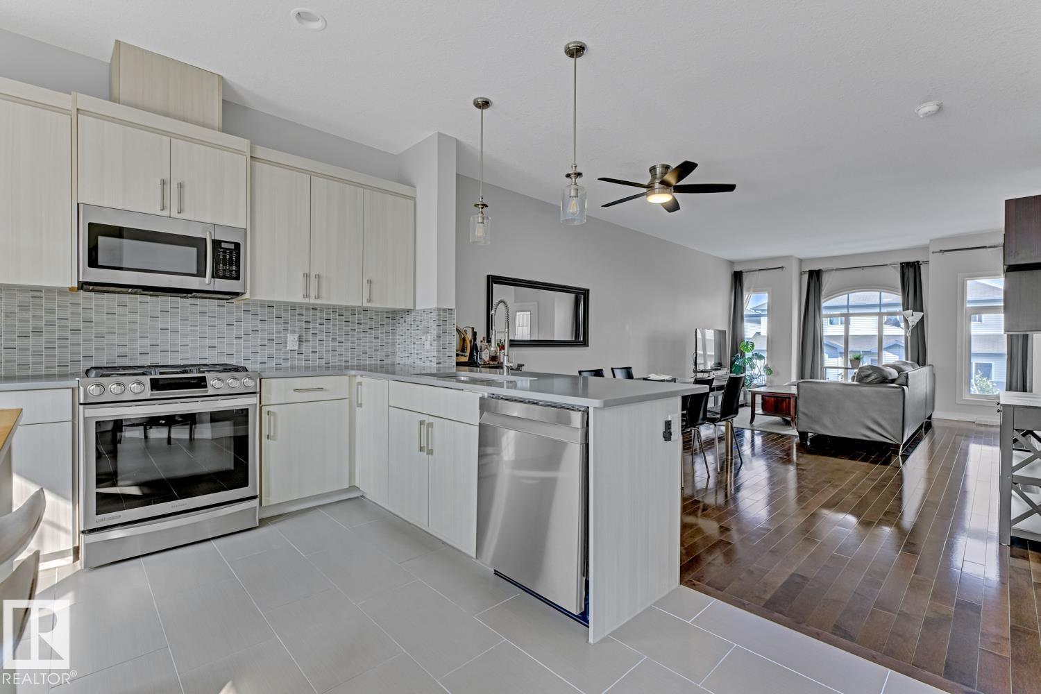 723 172 Street Southwest #2, Edmonton, AB T6W 2N6