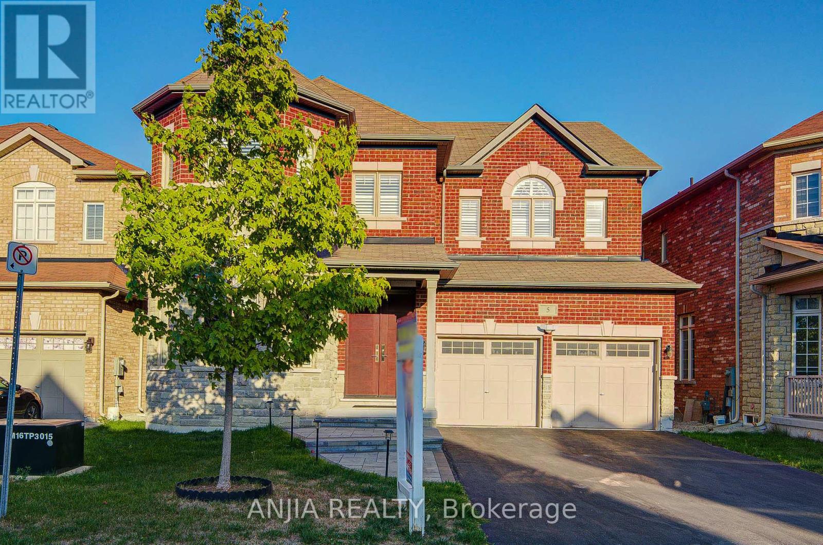 5 Warton Ct, Markham, ON L6E 2G1