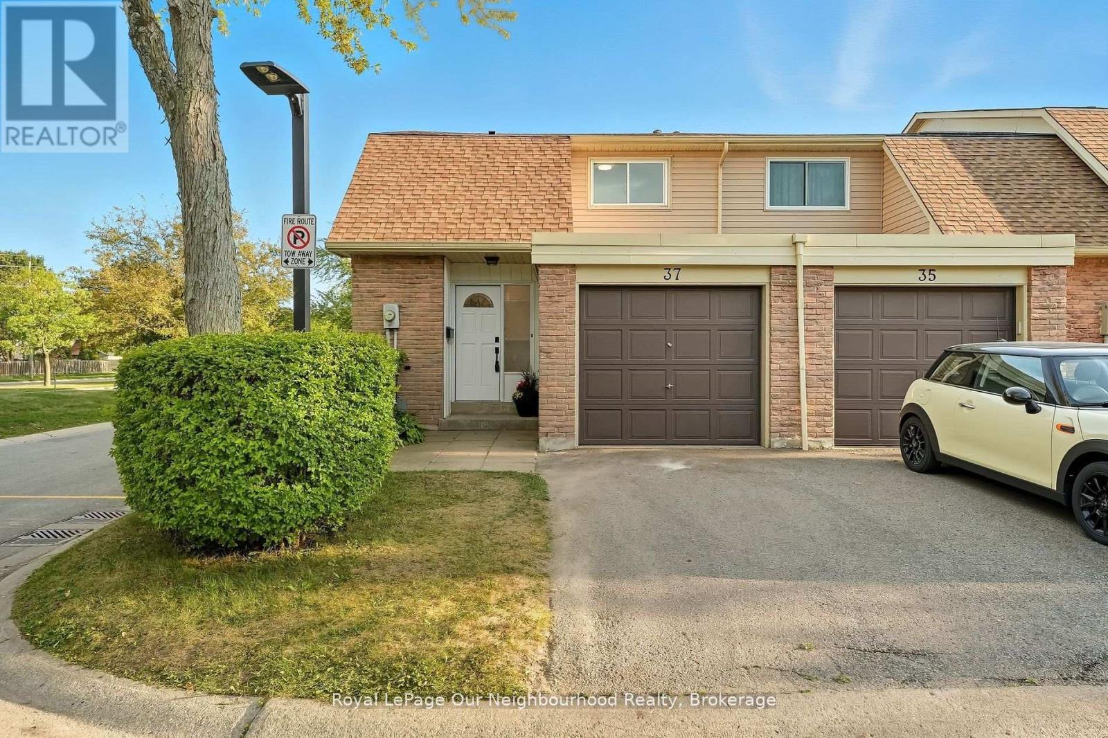 37 Robbie Cres, Ajax, ON L1S 3N1